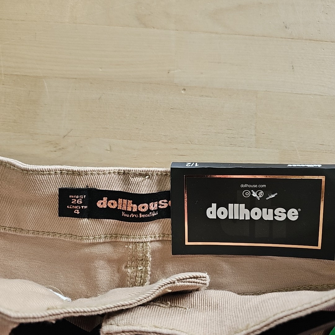 dollhouse Women Size 1/2 Tan New Shorts