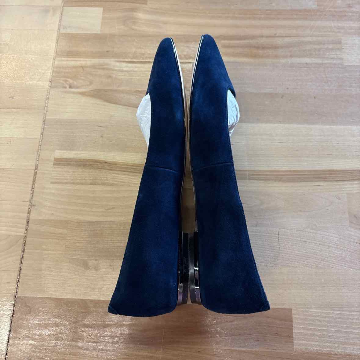 White House Black Market Size 7.5 Blue Suede New Flats