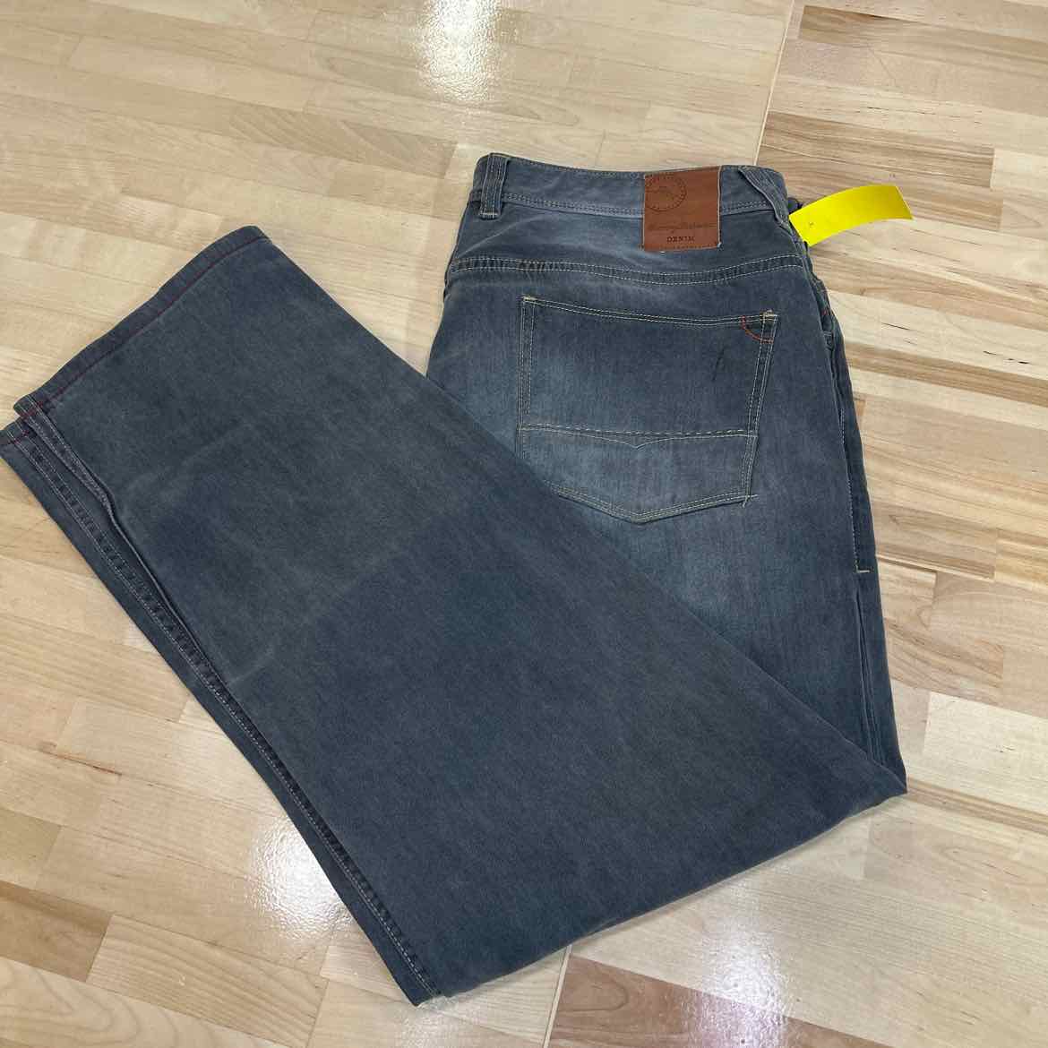Tommy Bahama Size 38x32 Gray MENS Jeans