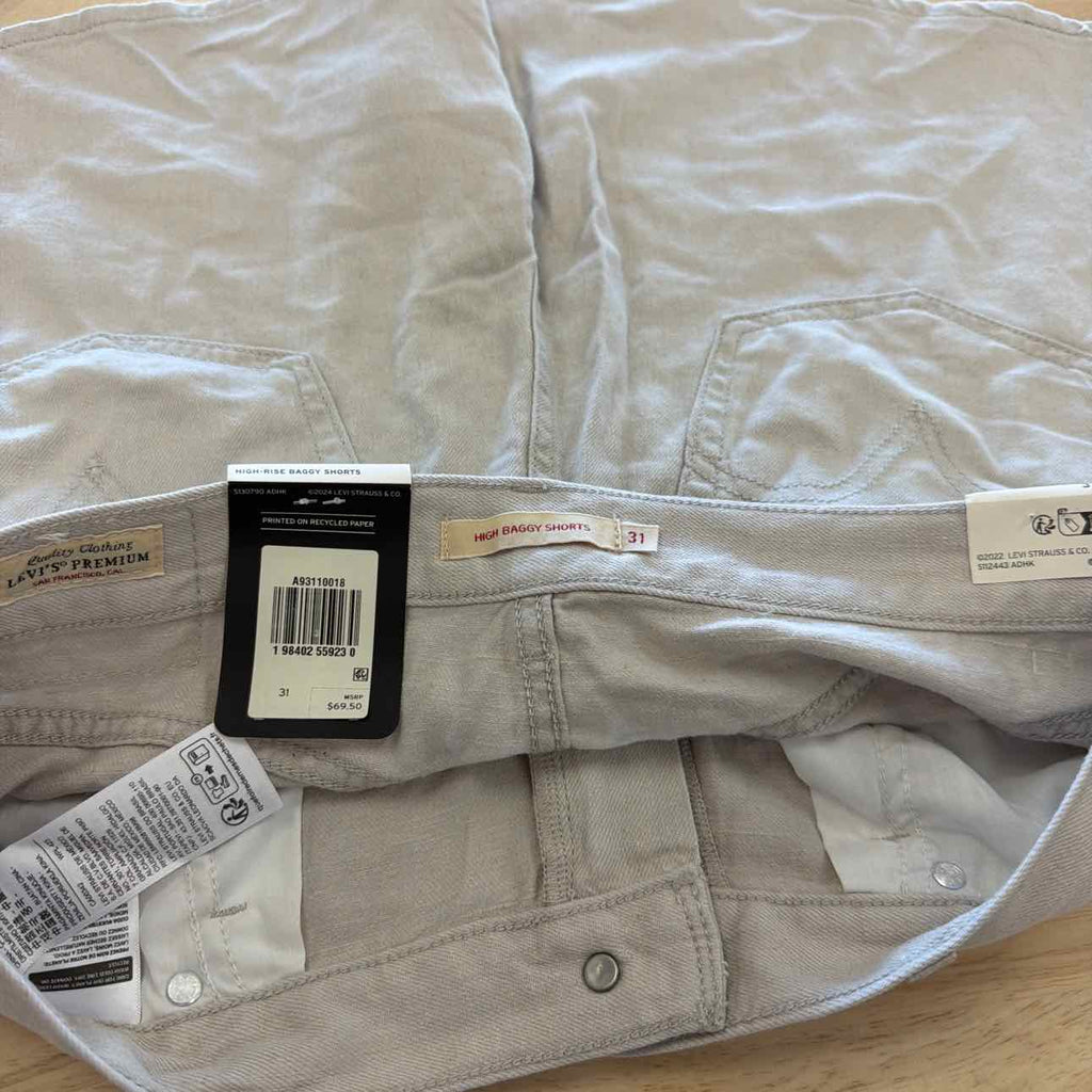 Levi's Women Size 31 Tan New Shorts