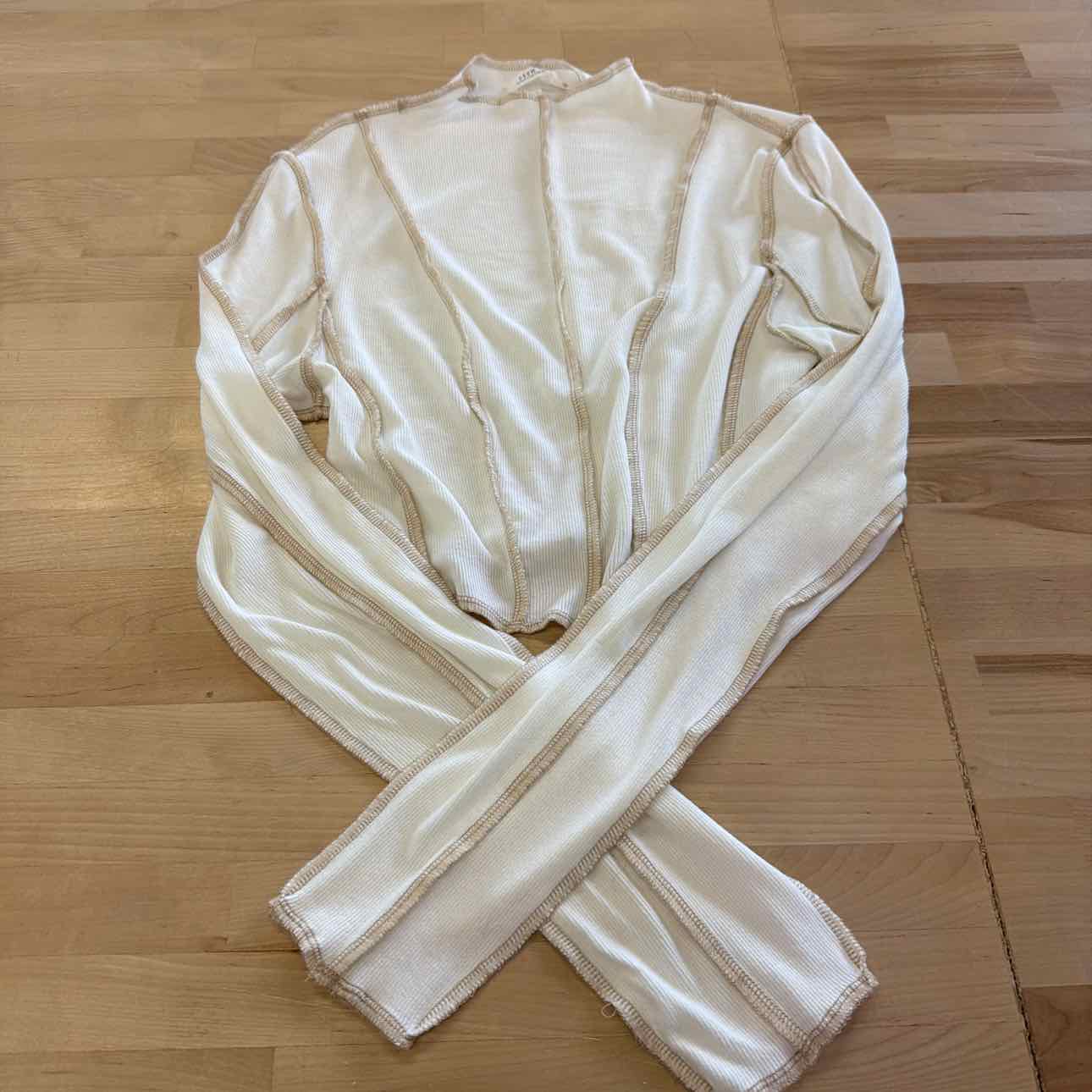 12TH Tribe Size M White Ribbed Preloved Longsleeve