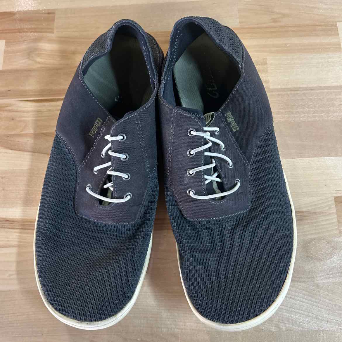 OluKai Size 10 Gray MENS Sneakers