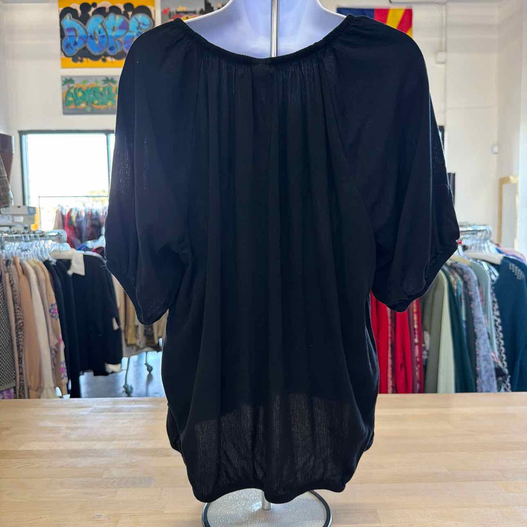 Torrid Size 0 Black Used Blouse