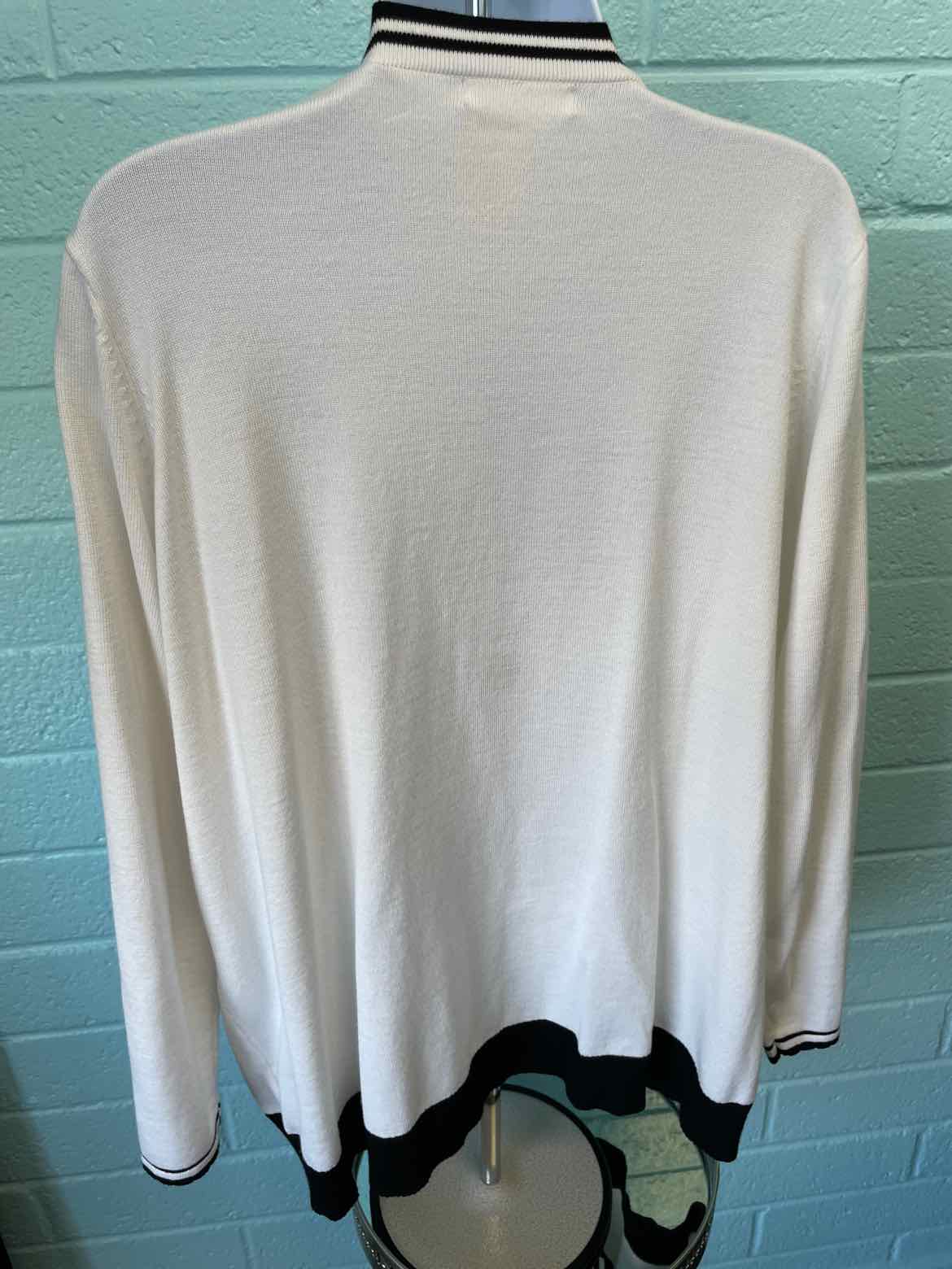 89th & Madison Size 2X White Sweater