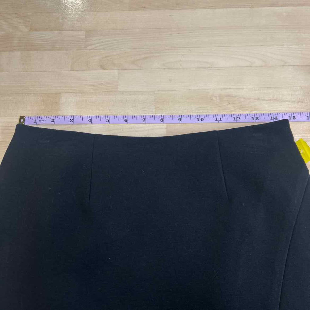 White House Black Market Size 4 Black Preloved Skirt