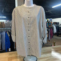 Court & Rowe Size XL Blue White Preloved Button Down LS
