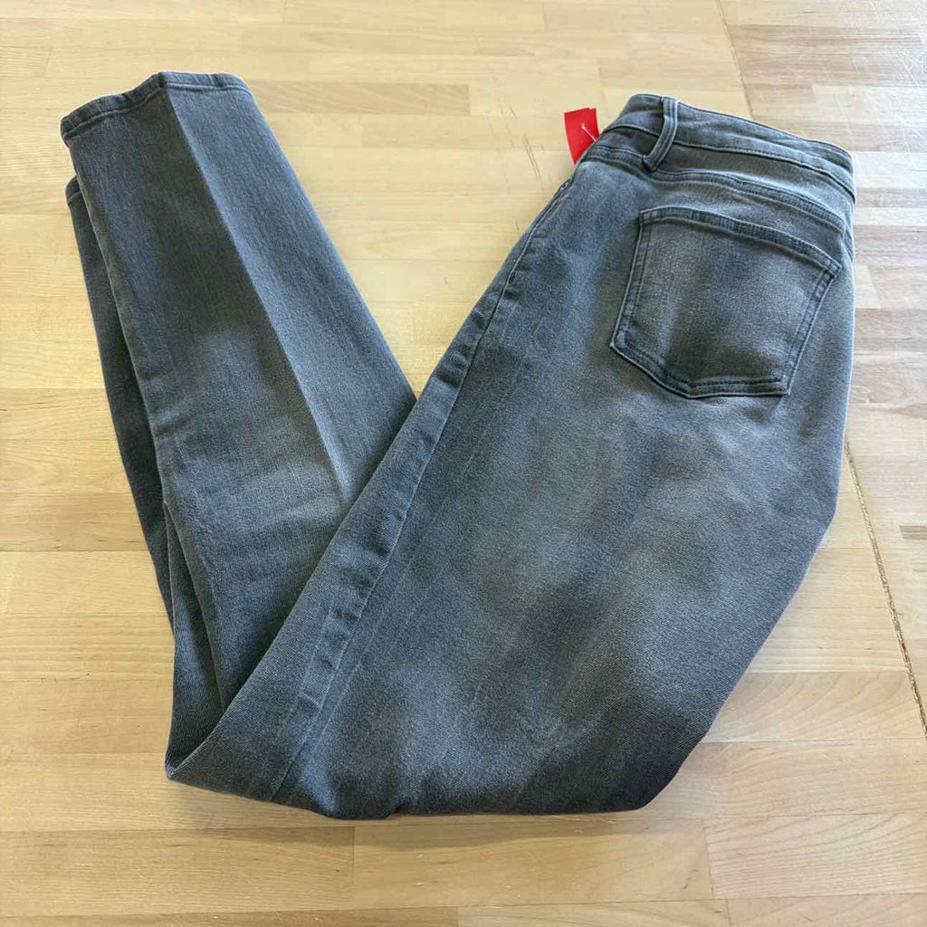 Calvin Klein Size 8 Gray Denim Preloved Jeans