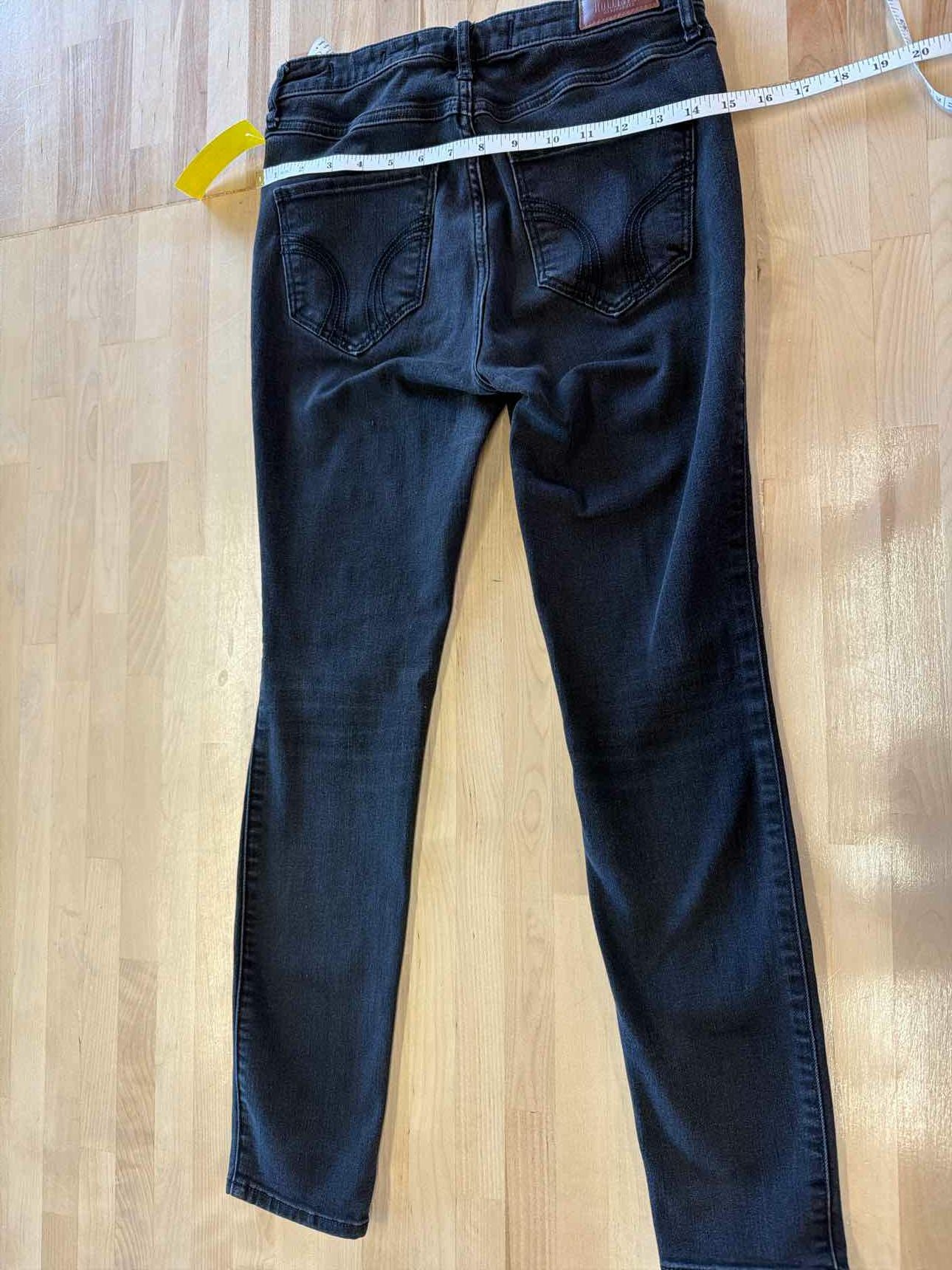 Hollister Size 5 Black Preloved Pants