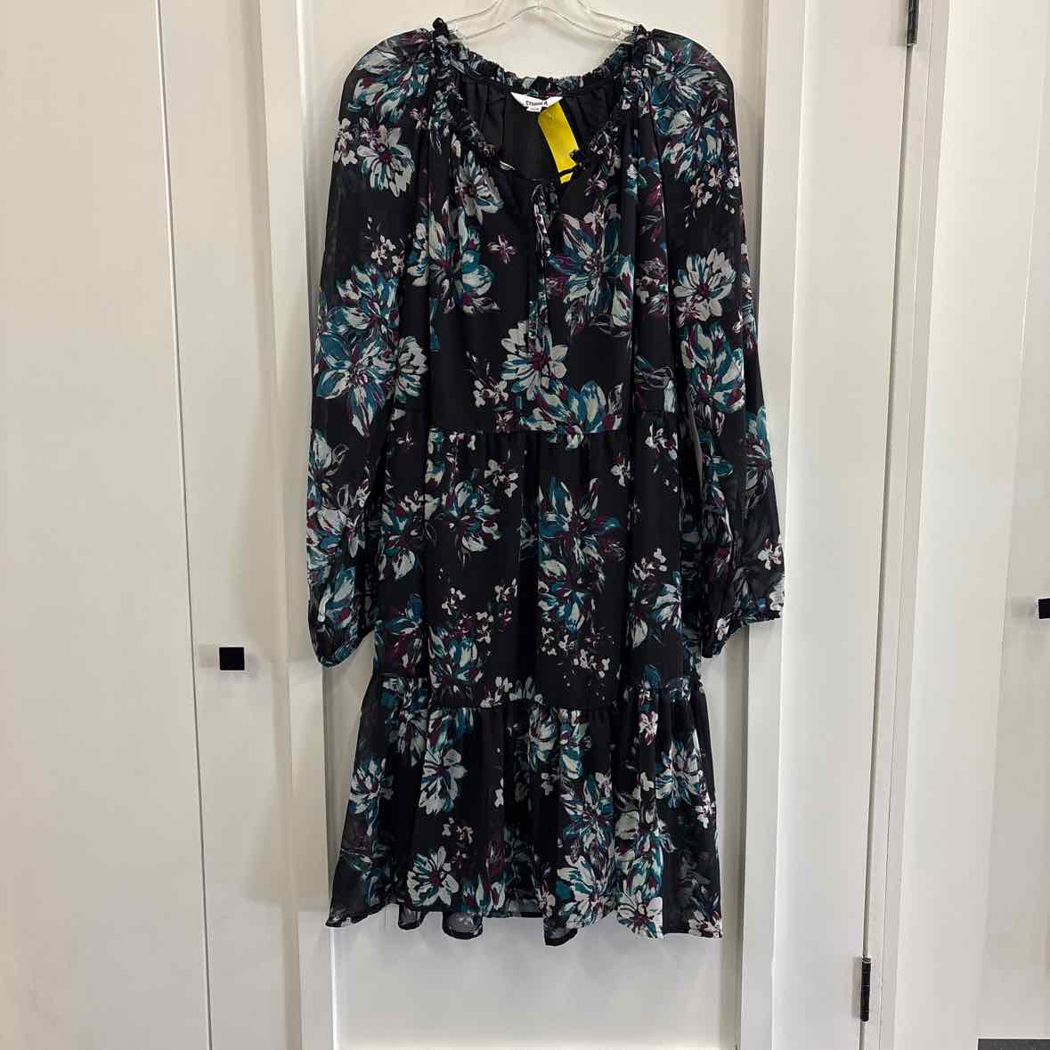 Studio A Size L Black Dress