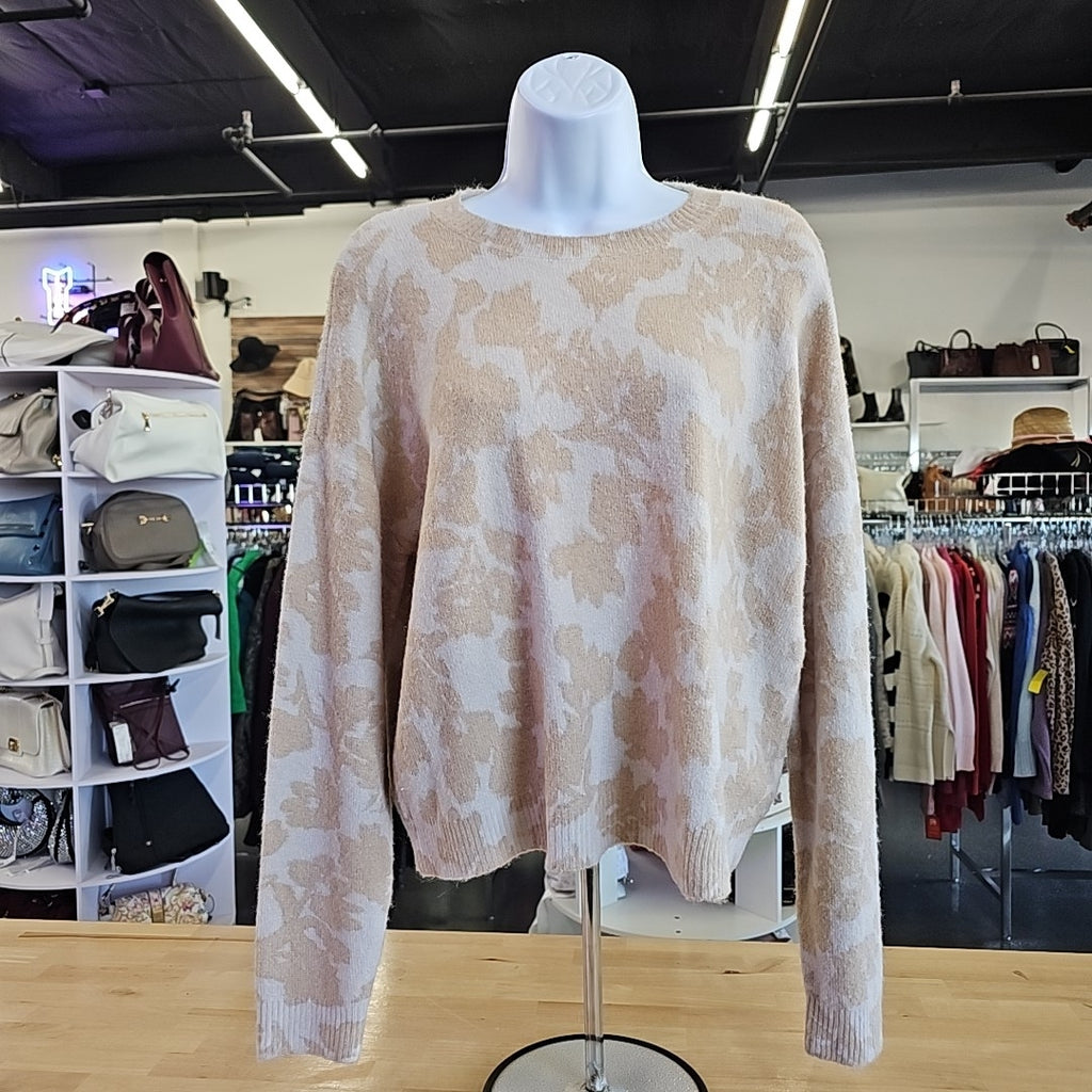 CeCe Size M Tan New Sweater