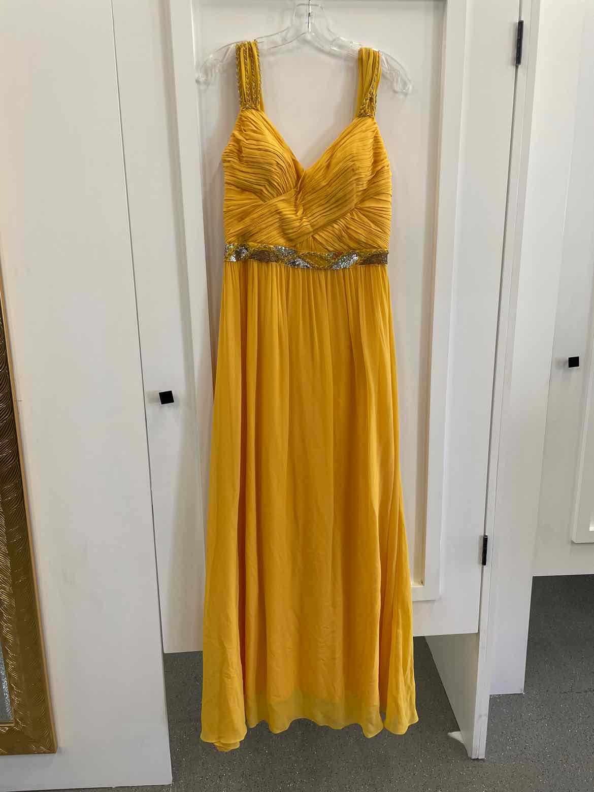 Nina Austin Size M Yellow Dress