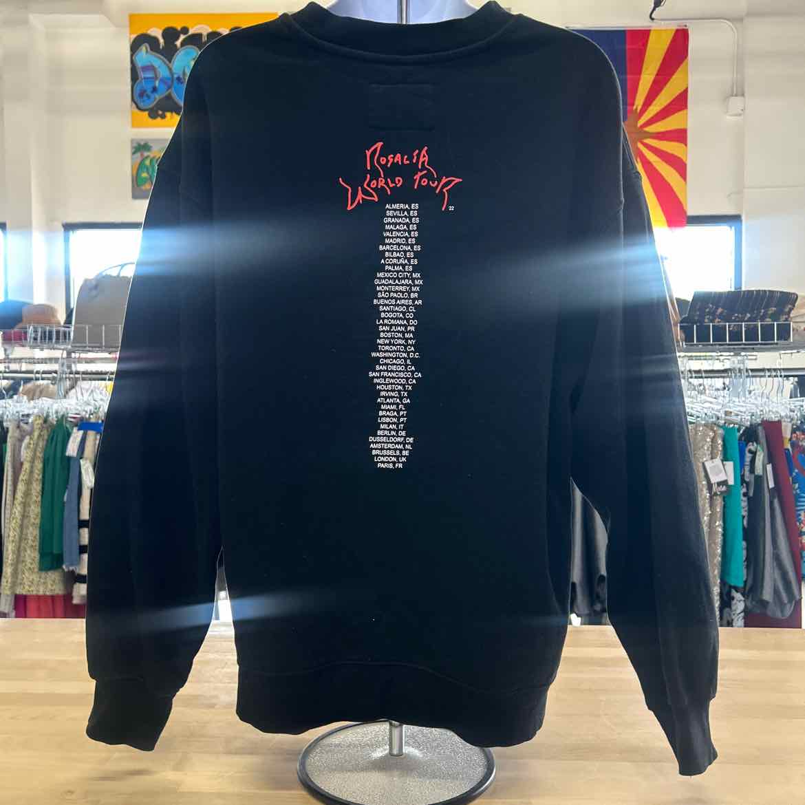 Divided Size S Black Preloved Sweatshirt