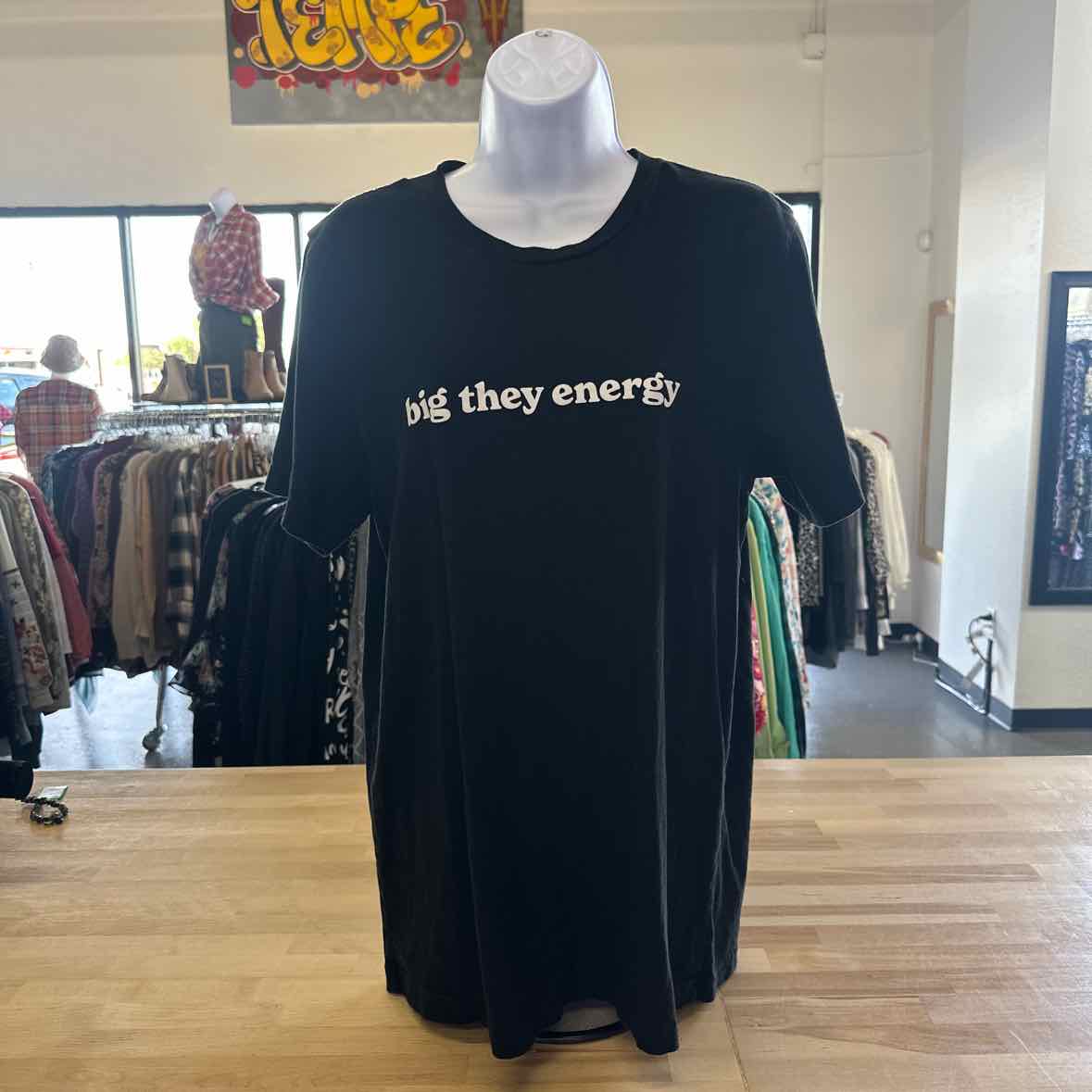 Basic Editions Size M Black T-shirt