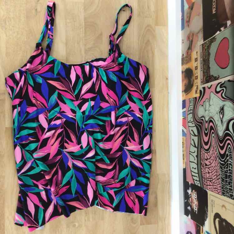 Island Escape Women's Capetown Underwire Tankini Top