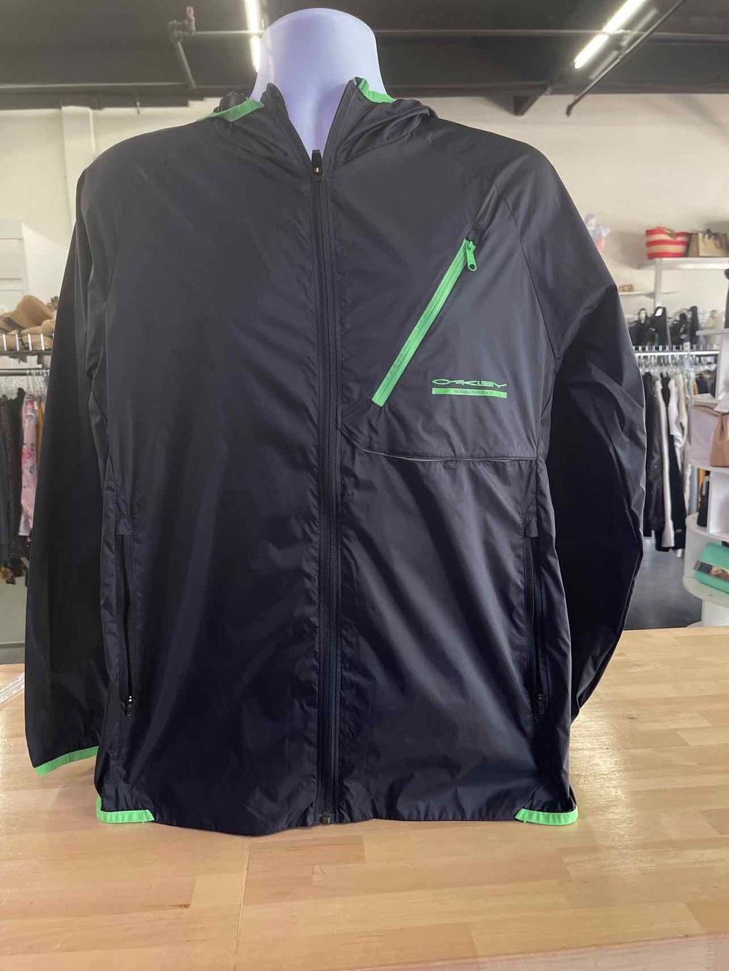 Oakley Size S Black MENS Jacket