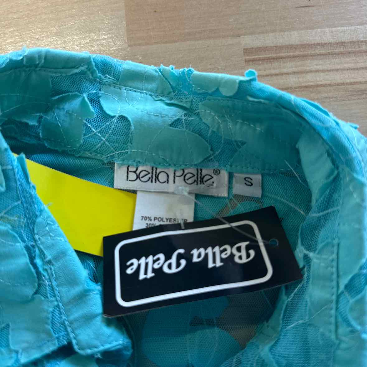 Bella Pelle Size S Blue Mesh Button Down Shirt