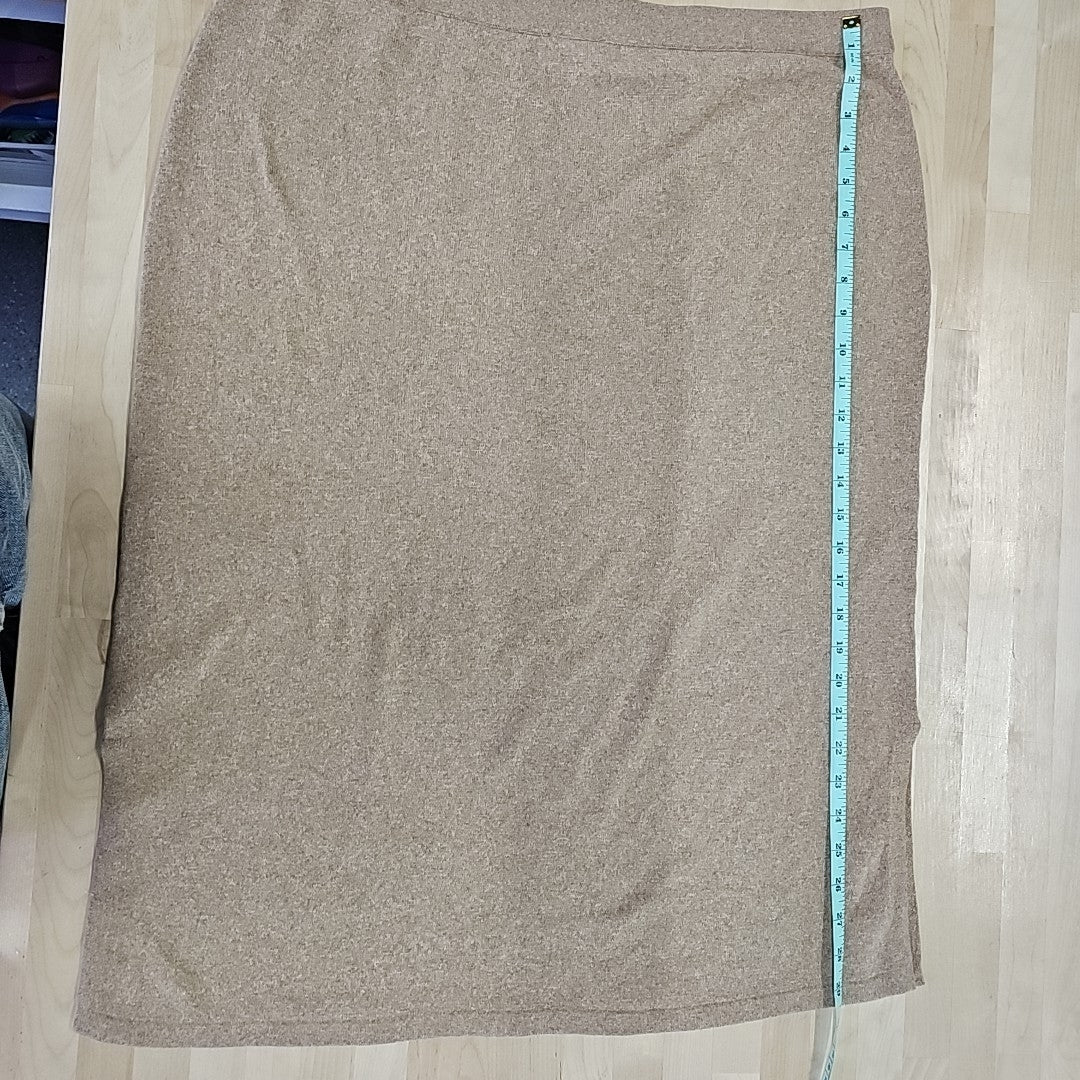 Vince Camuto Size XL Brown Skirt