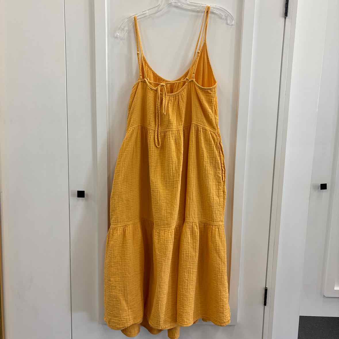 Free Assembly Size L Yellow Dress