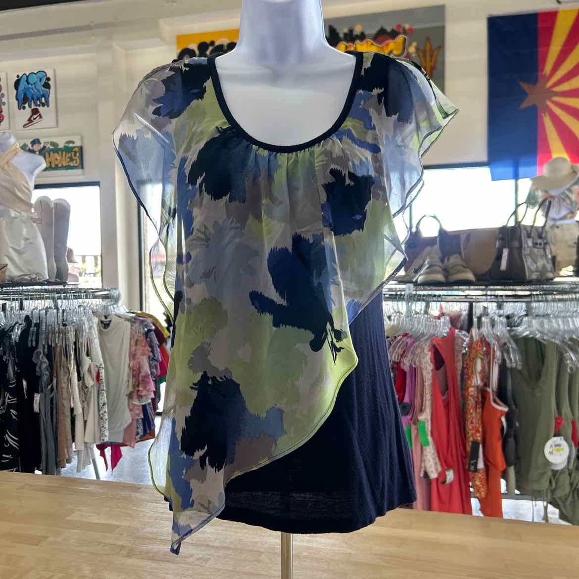 IZ Size S Blue & Green Preloved Blouse SS