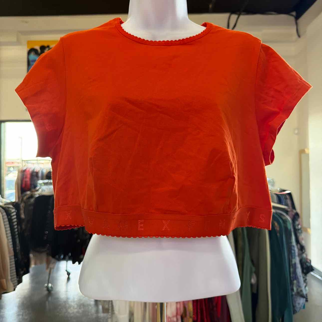 Fendi Size 3X Orange Preloved T-shirt