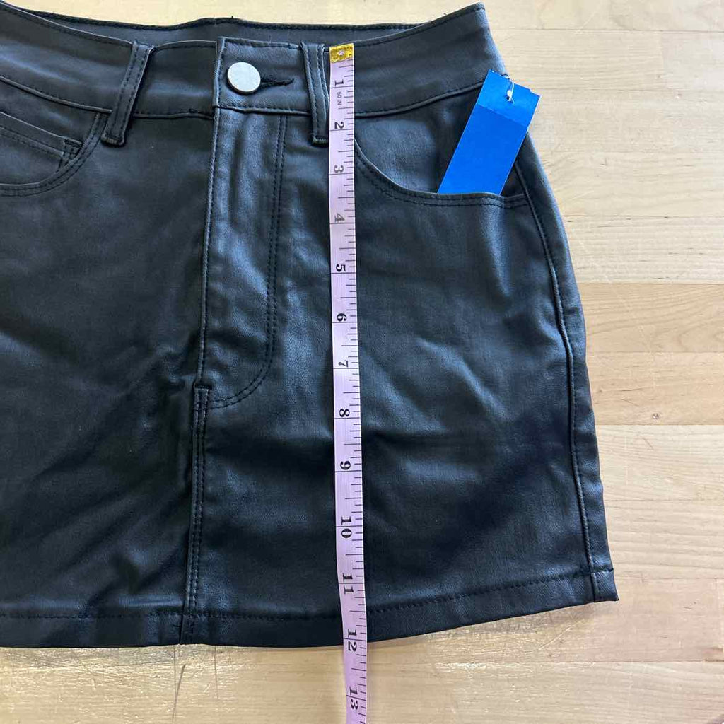 Myoursa Size XS Black Leather Preloved Skirt