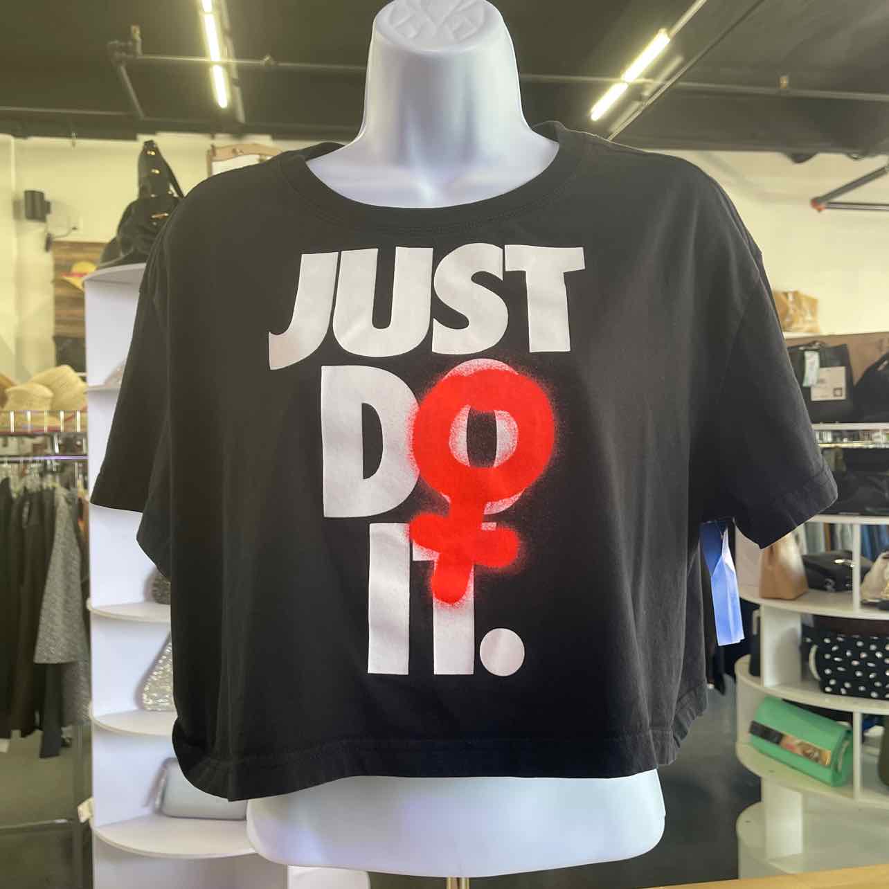 Nike Size L Black Preloved T-Shirt SS