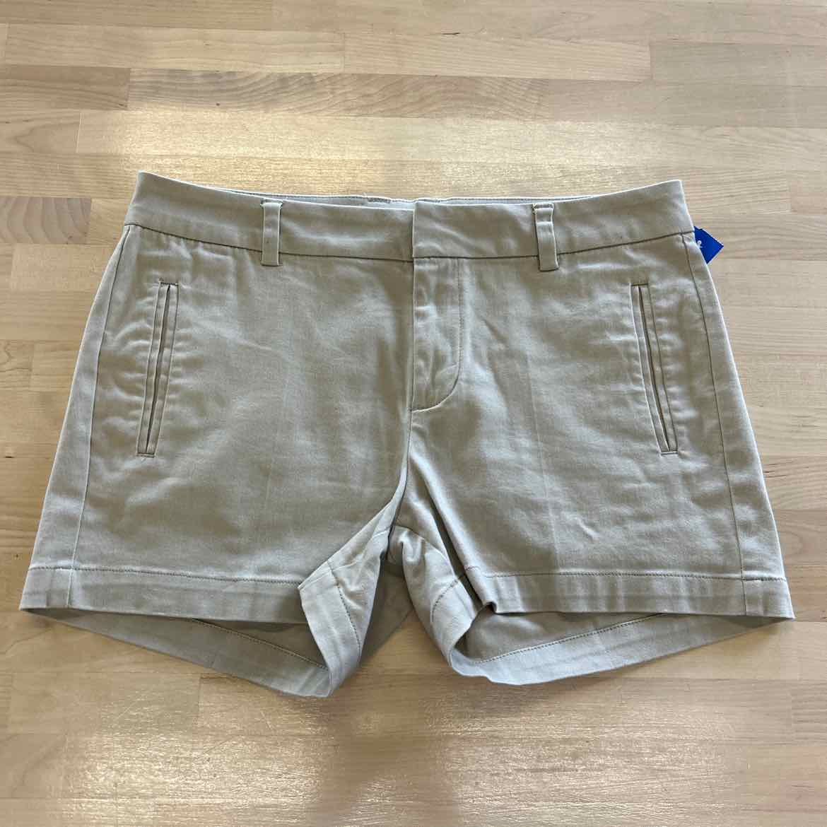 A New Approach Size 6 Tan Shorts
