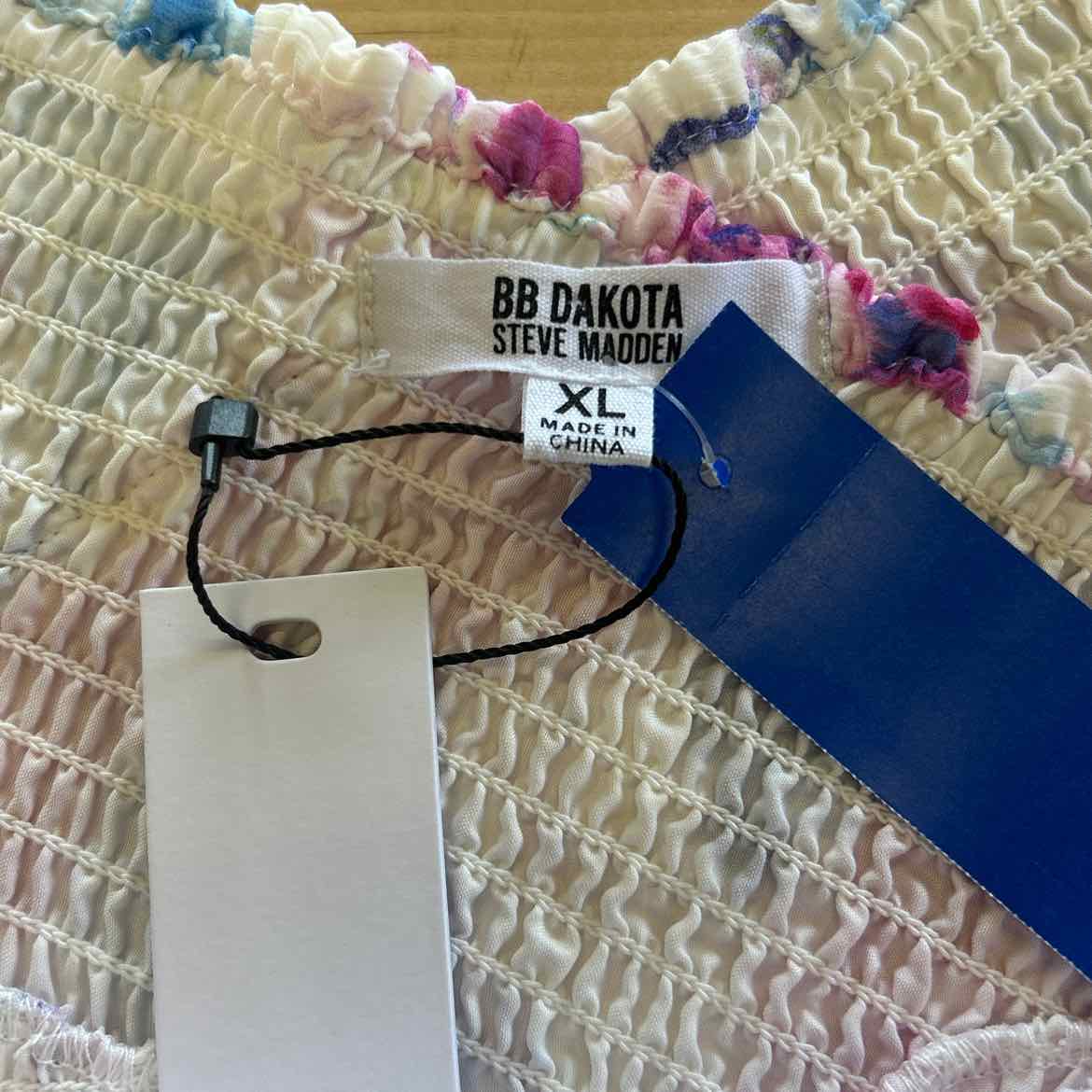 BB Dakota Size XL Pink White Blue New Blouse LS
