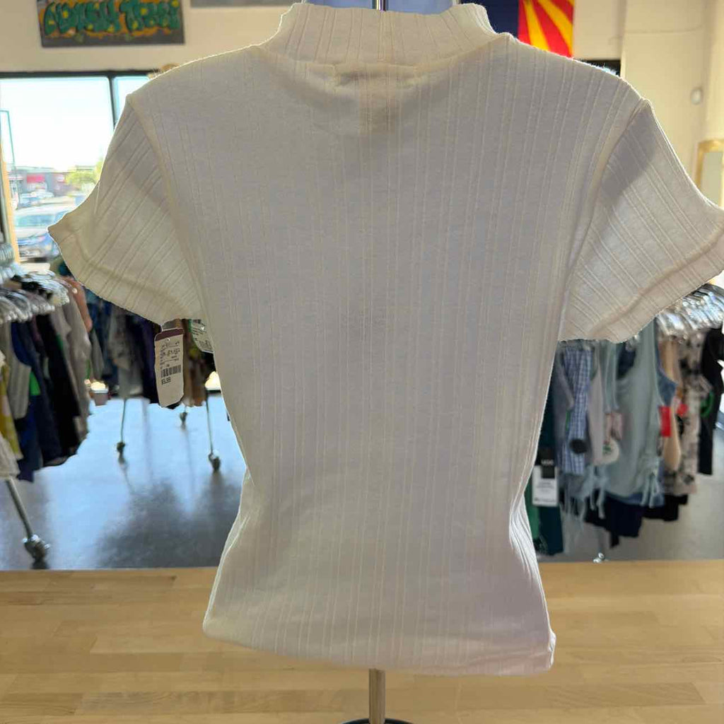 Size M White New Turtleneck
