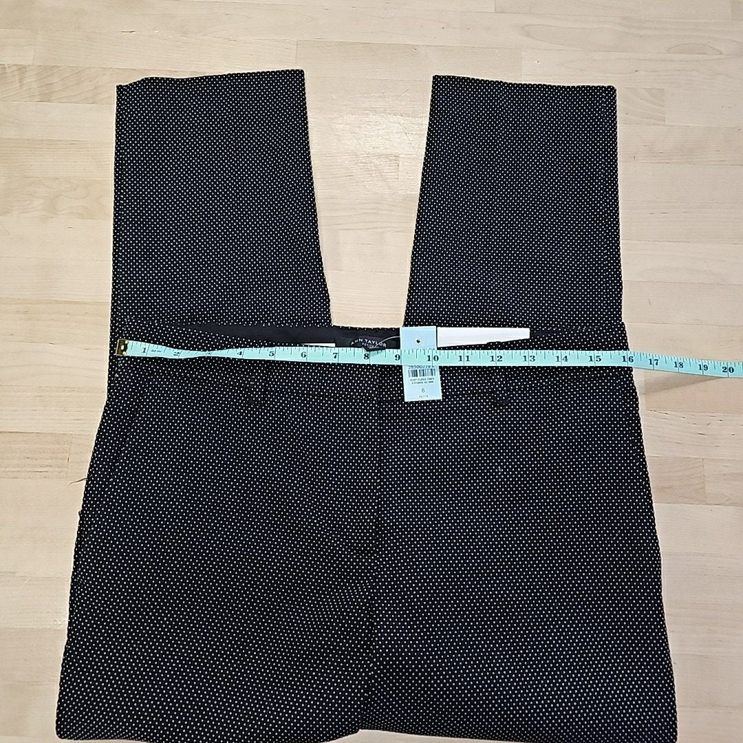 Ann Taylor Size 6P Black Pants