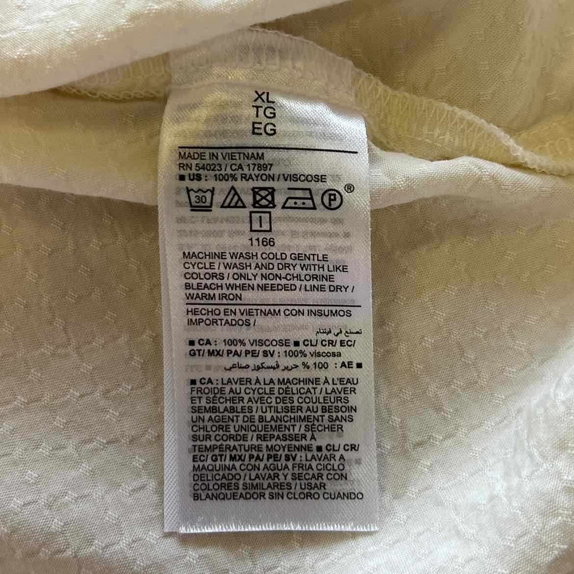 Old Navy Size XL Cream Preloved Blouse LS
