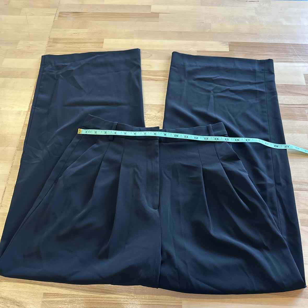 H&M Size 8 Black Pants