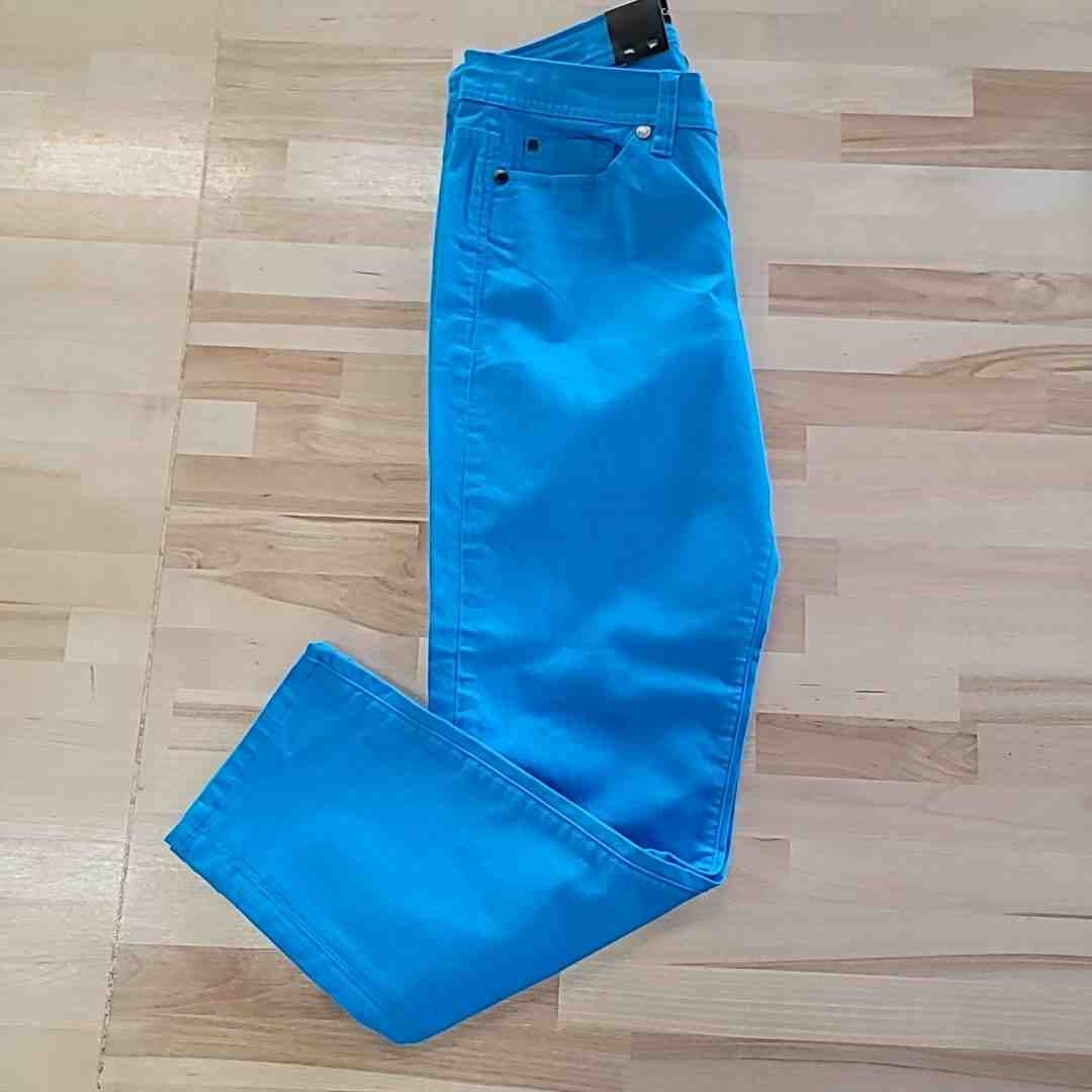 Calvin Klein Size 4 Blue Crop Pants NWT