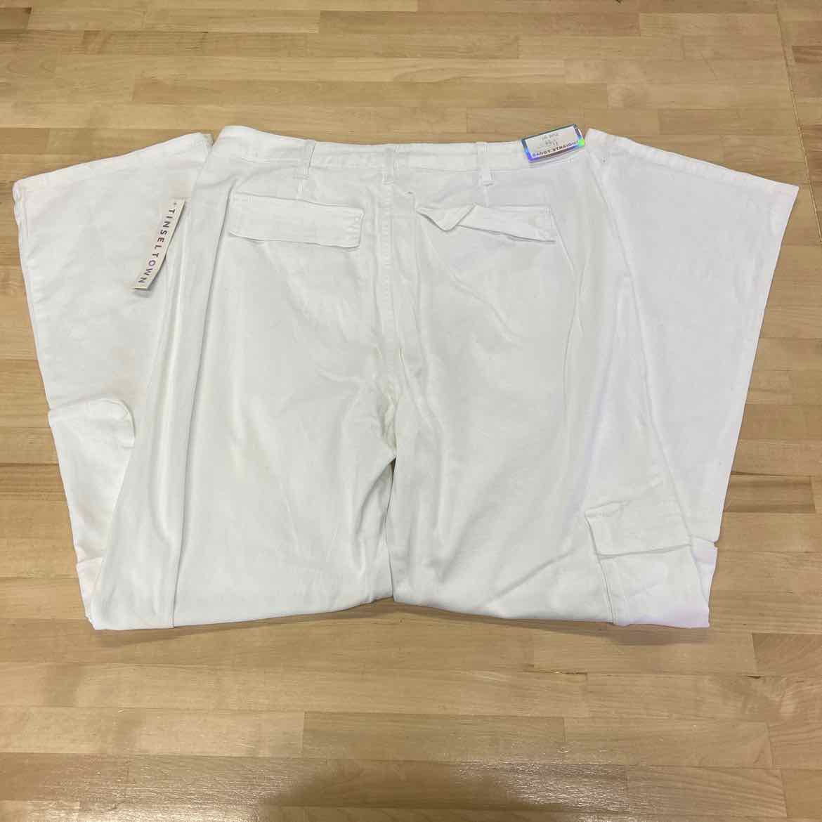 TINSELTOWN Size 13 White New Jeans