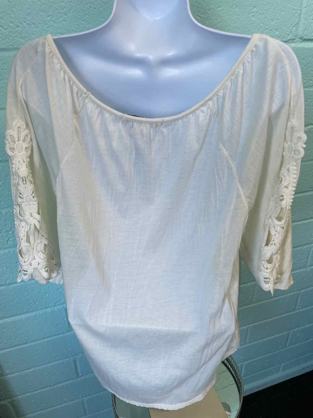 inspire Size L Beige Shirt