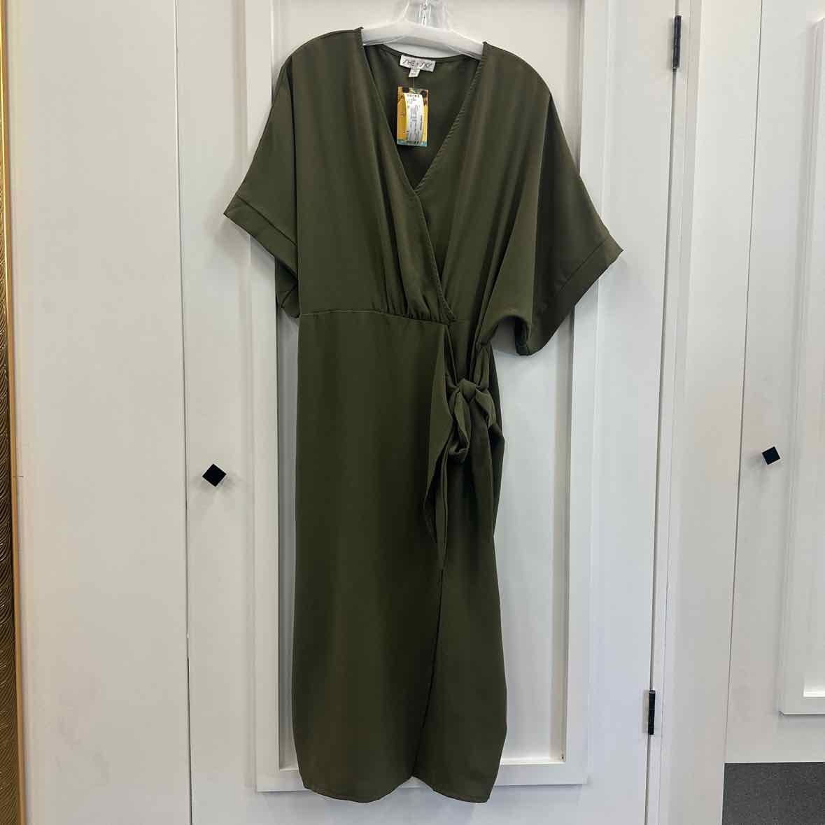 She+Sky Size XL Green Dress