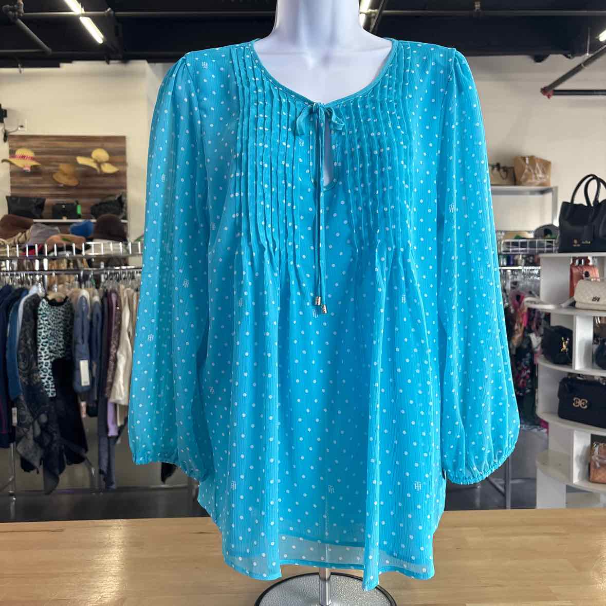 Tommy Hilfiger Size L Blue Preloved Blouse LS