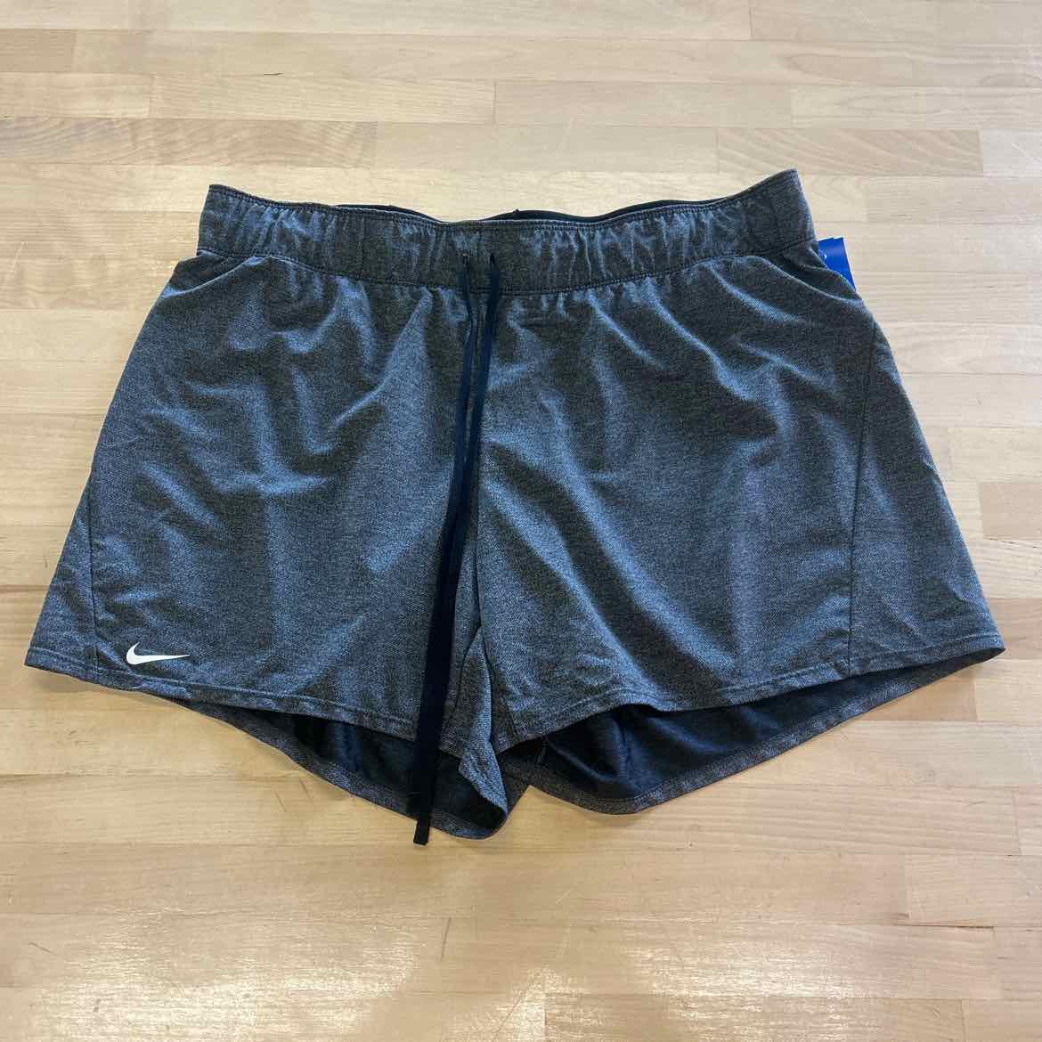 Nike Size L Gray Preloved Athletic Shorts
