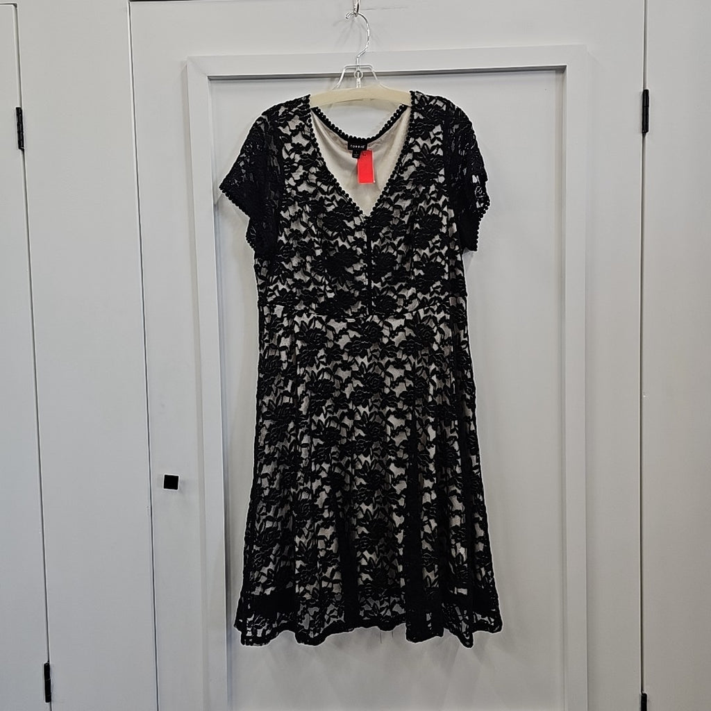 Torrid Size 1X Black Lace Used Dress