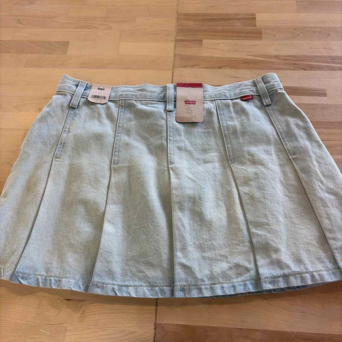 Levi's Women's Mid Rise Mini Pleated Skirt, 32, Blue