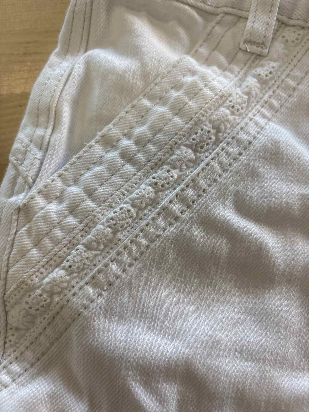 Free People Women Size 27 White Denim Preloved Shorts