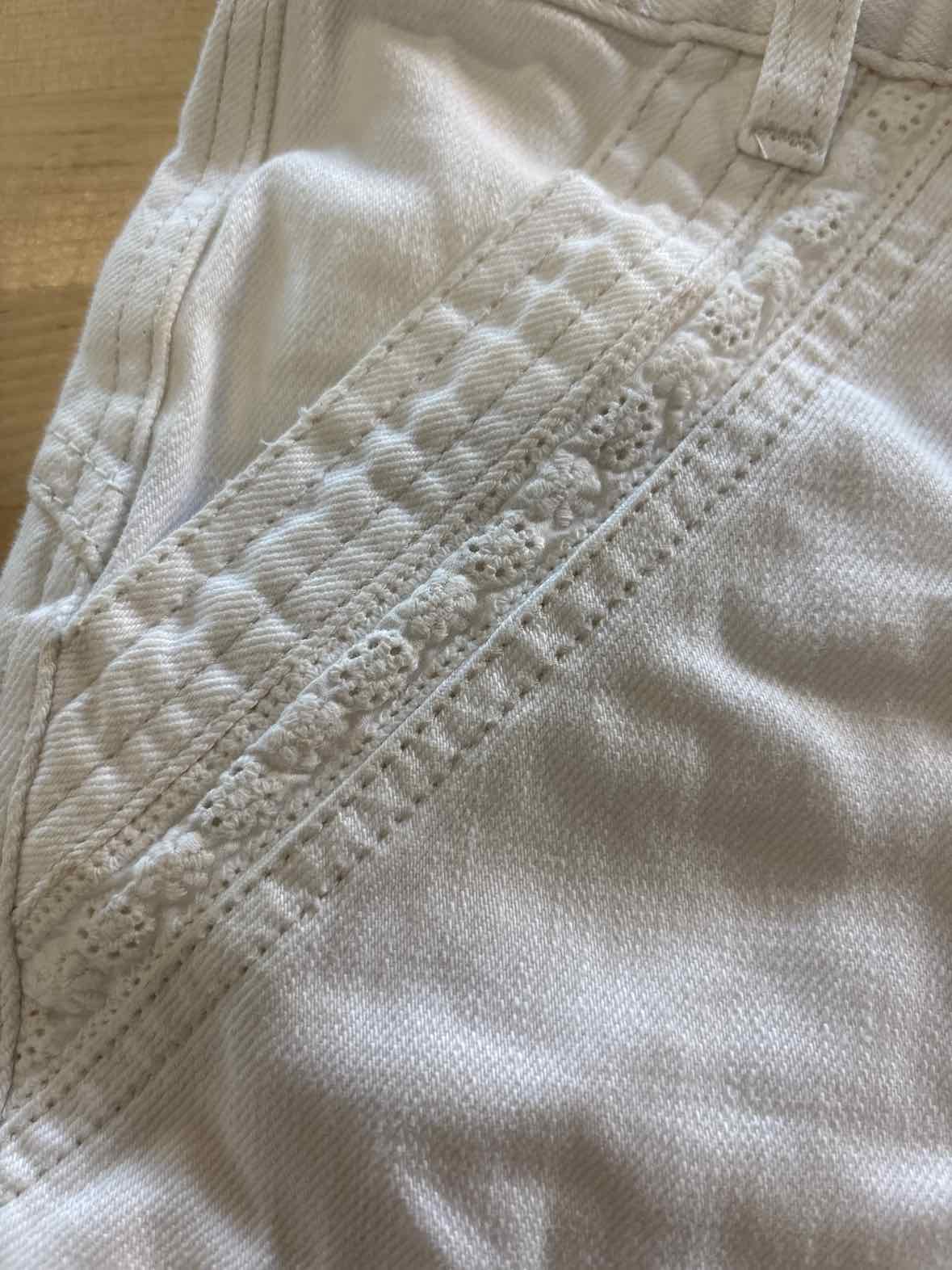 Free People Women Size 27 White Denim Preloved Shorts