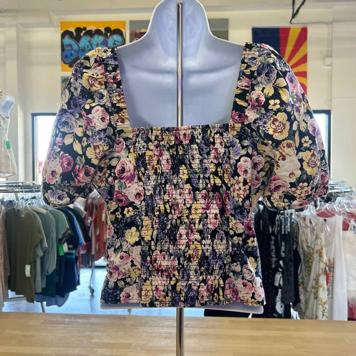 IN SF Size M Pink Yellow Preloved Blouse SS