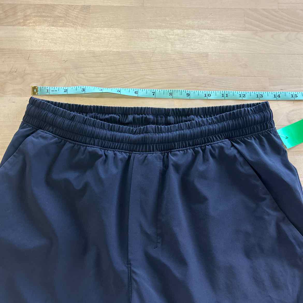 LuluLemon Size M Black MENS Athletic Shorts