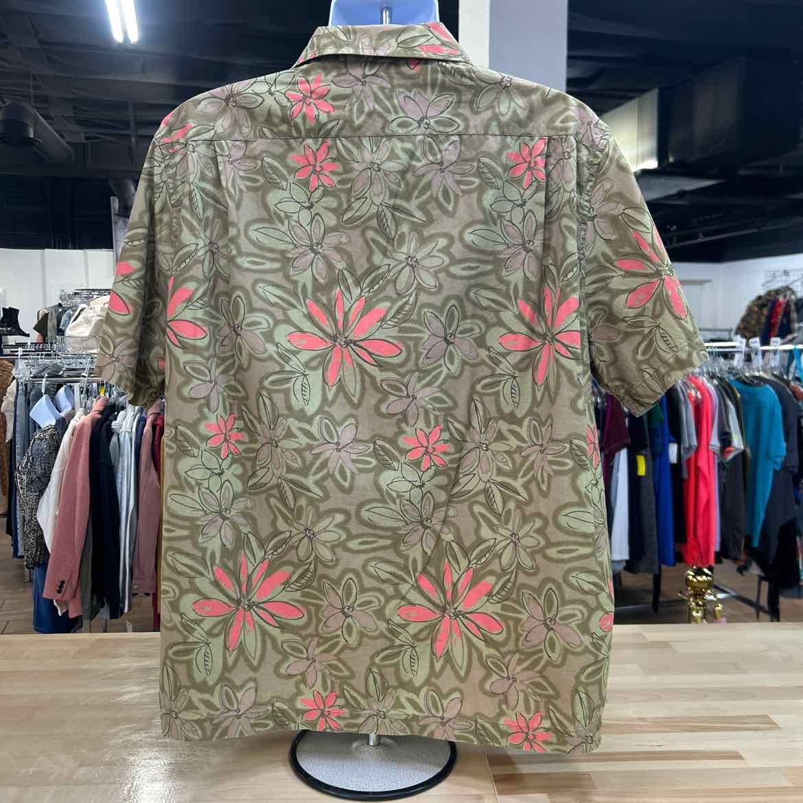 Cremieux Size XL Green Preloved MENS Button Down Shirt