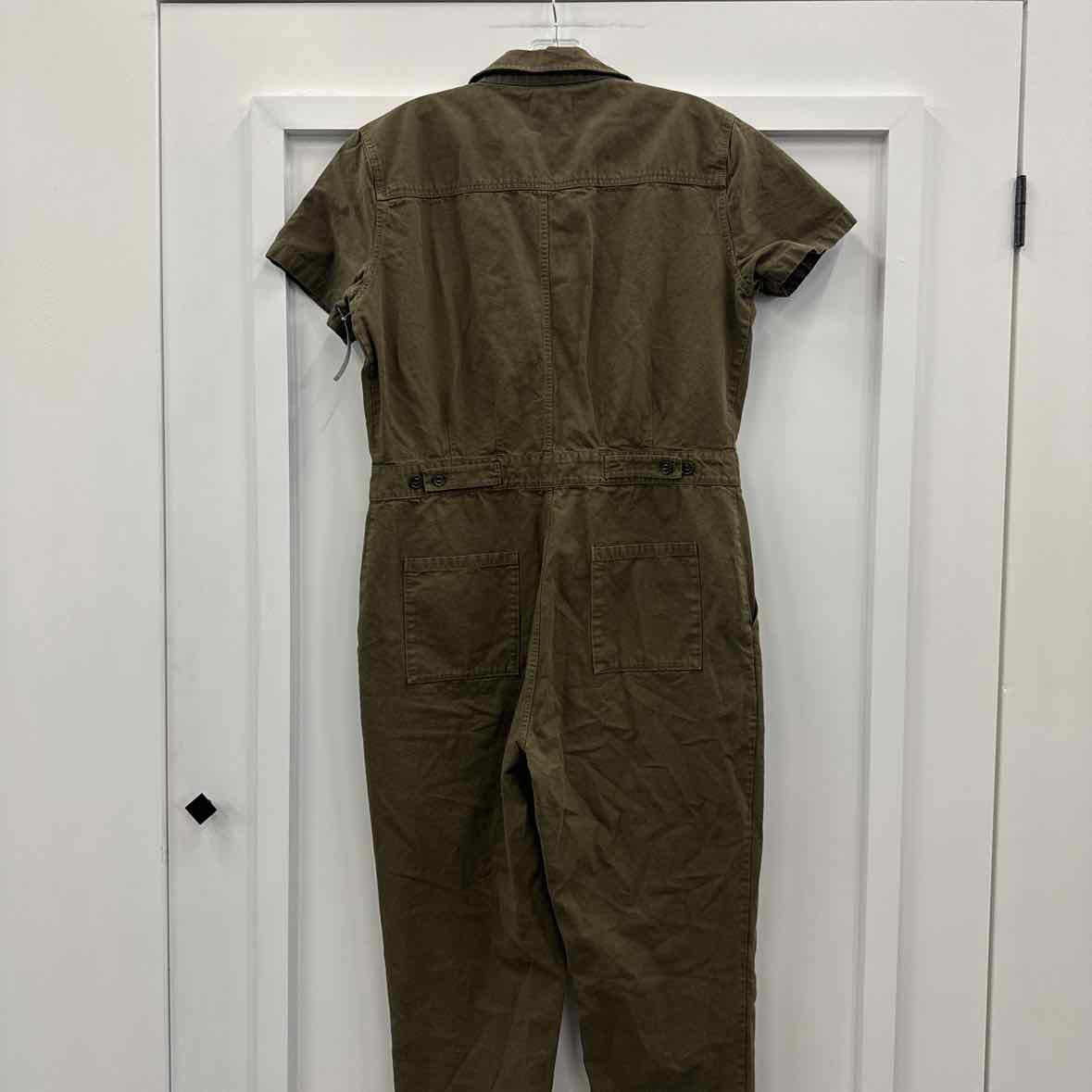 Outer Known Size M Olive Preloved Jumper
