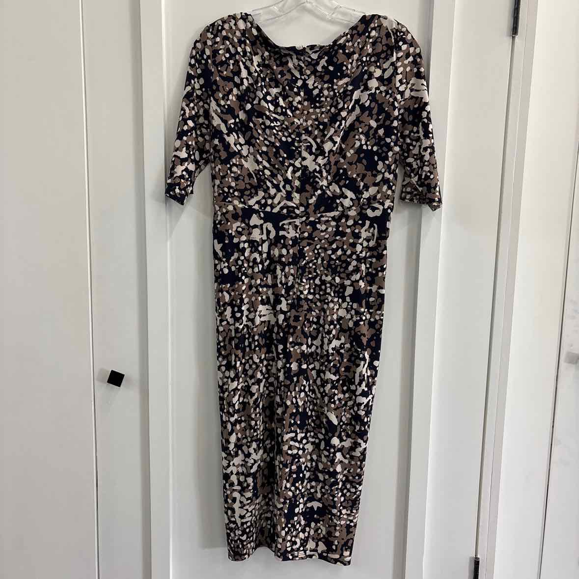 Jones New York Size 6 Gray Preloved Dress