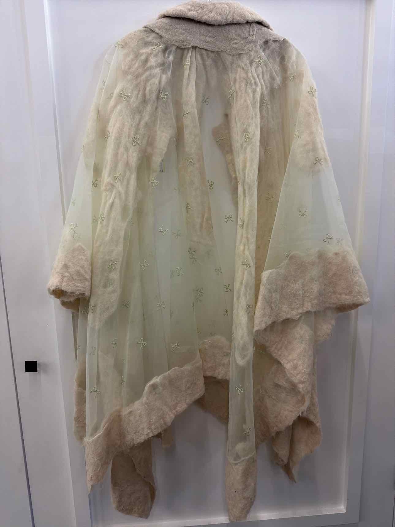 Size OS White Fur Duster