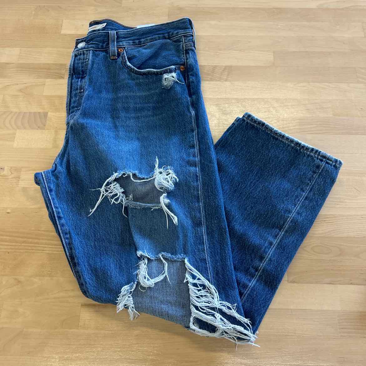 Levi's Size 32 Blue Jeans