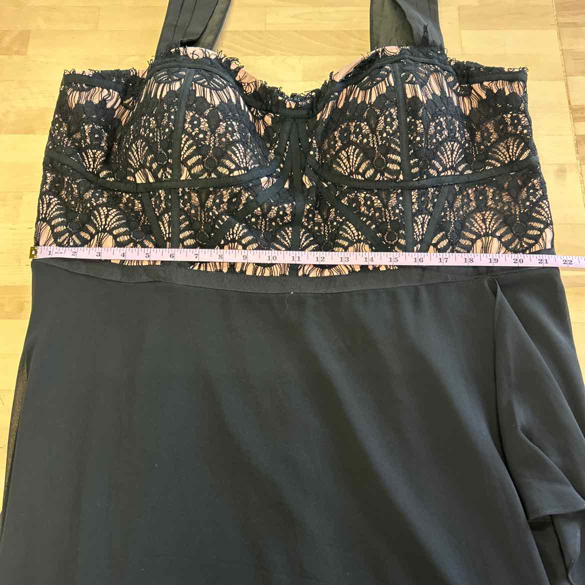 City Chic Size XL Black Preloved Dress